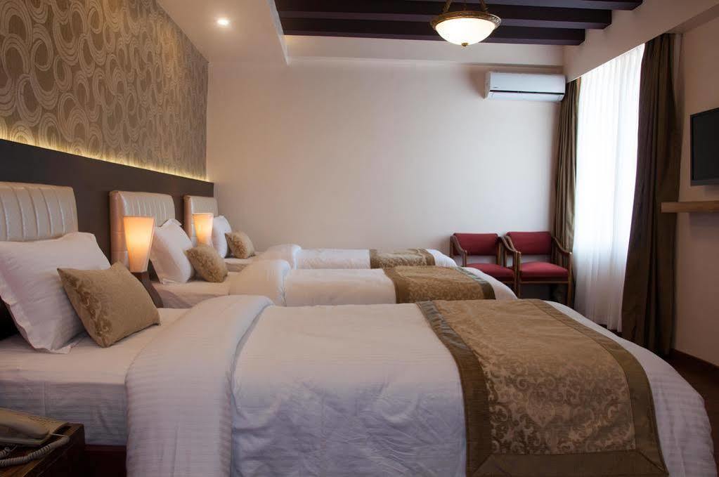 Mandala Boutique Hotel Катманду Экстерьер фото